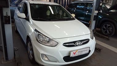 Hyundai Solaris 2012 года, 104 598 км - вид 2