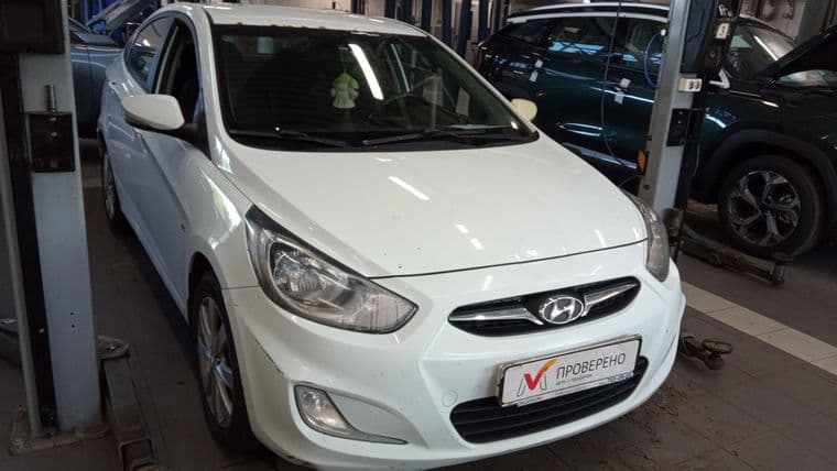 Hyundai Solaris 2012 года, 104 598 км - вид 2