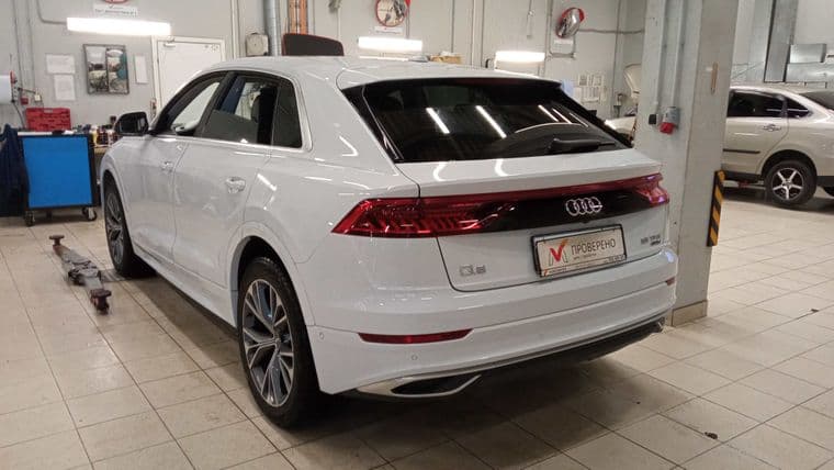Audi Q8, 2019 - вид 3