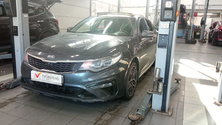KIA Optima 2019 года, 172 974 км - вид 1