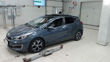 KIA Ceed 2016 года, 125 383 км - вид 1