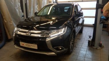 Mitsubishi Outlander 2018 года, 224 000 км - вид 1