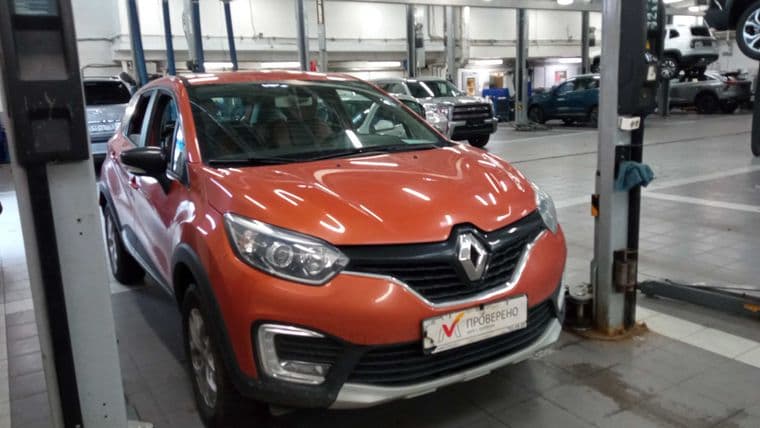 Renault Kaptur 2018 года, 189 289 км | VIN 09533 - вид 2