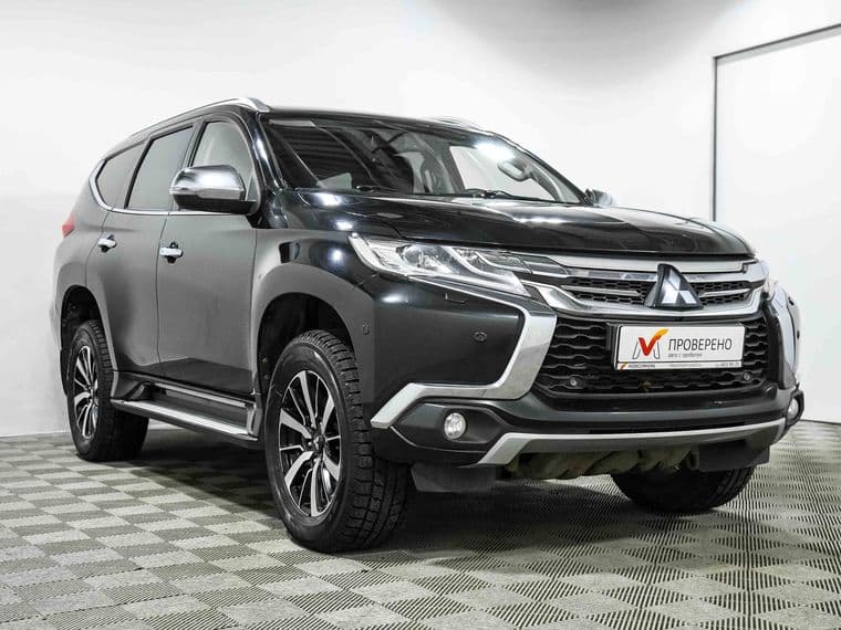 Mitsubishi Pajero Sport, 2018 - вид 3