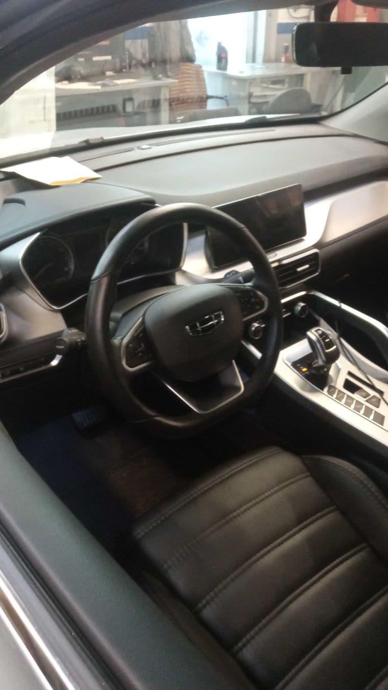 Geely Coolray, 2022 - вид 4