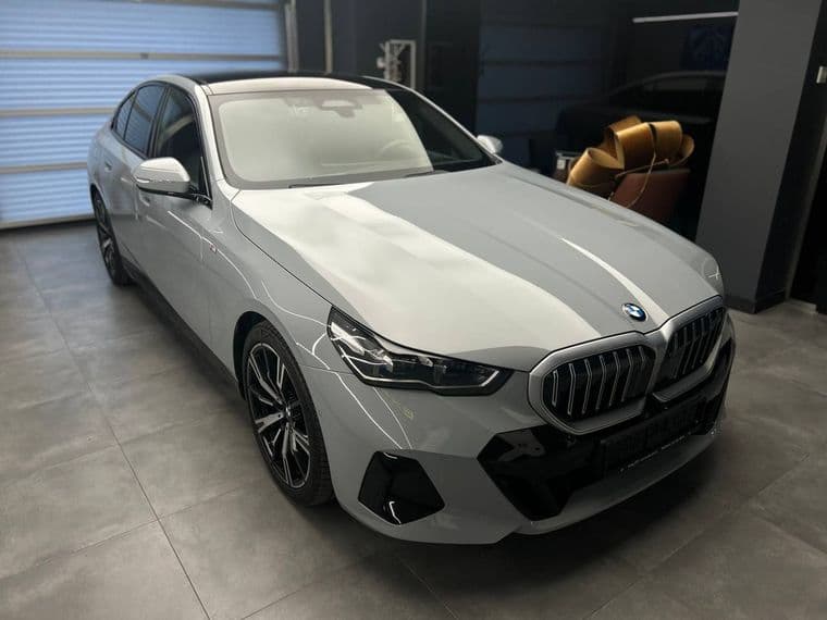 BMW 5 серия, 2023 - вид 3