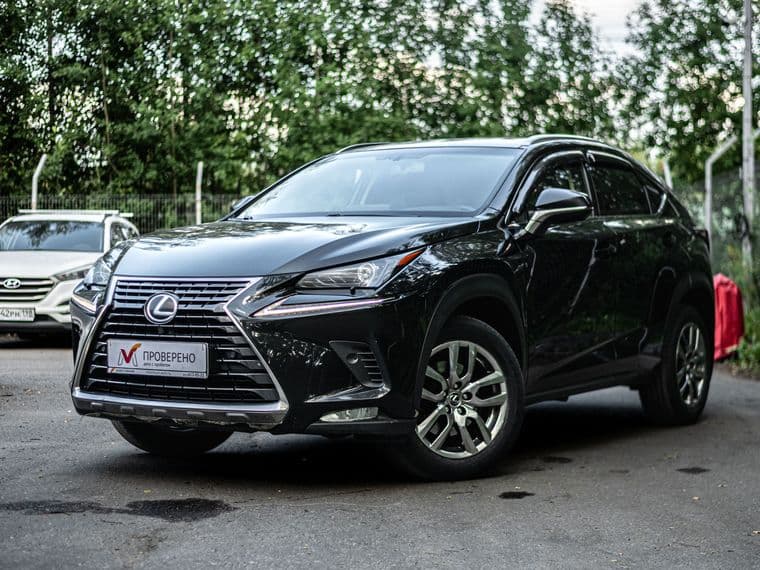 Lexus NX, 2017