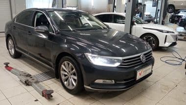 Volkswagen Passat 2018 года, 211 656 км - вид 2