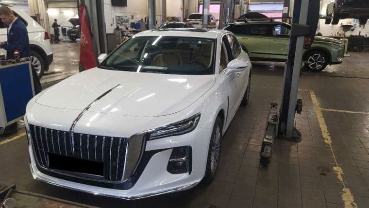 Hongqi H5 2023 года, 23 926 км - вид 1