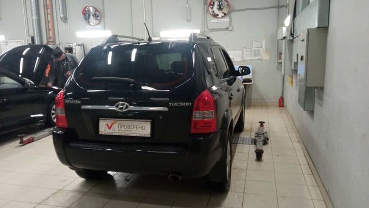Hyundai Tucson, 2004 - вид 3