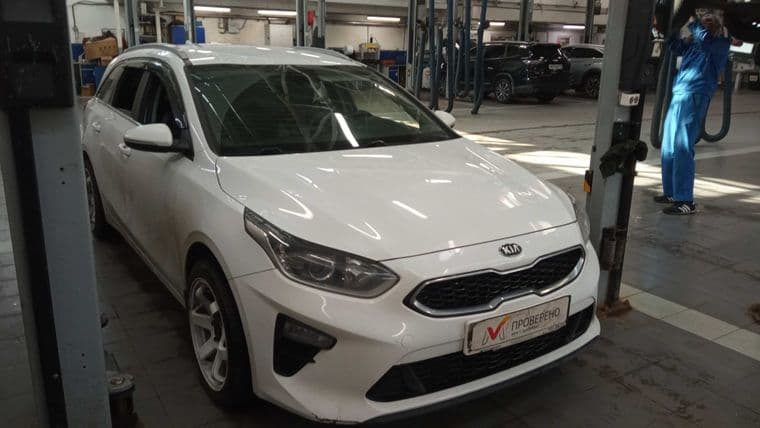 KIA Ceed 2019 года, 215 084 км - вид 2