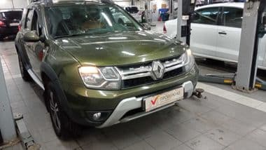 Renault Duster 2017 года, 106 886 км - вид 2