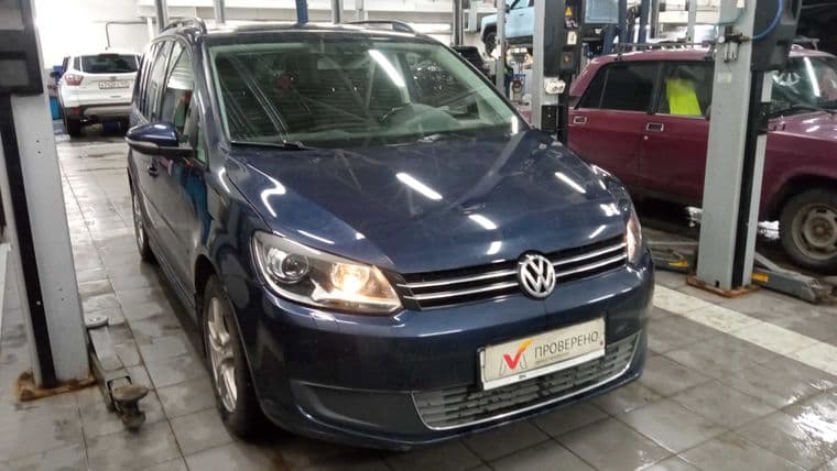 Volkswagen Touran, 2013 - вид 1