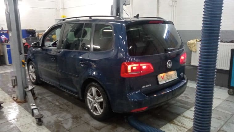 Volkswagen Touran, 2013 - вид 3