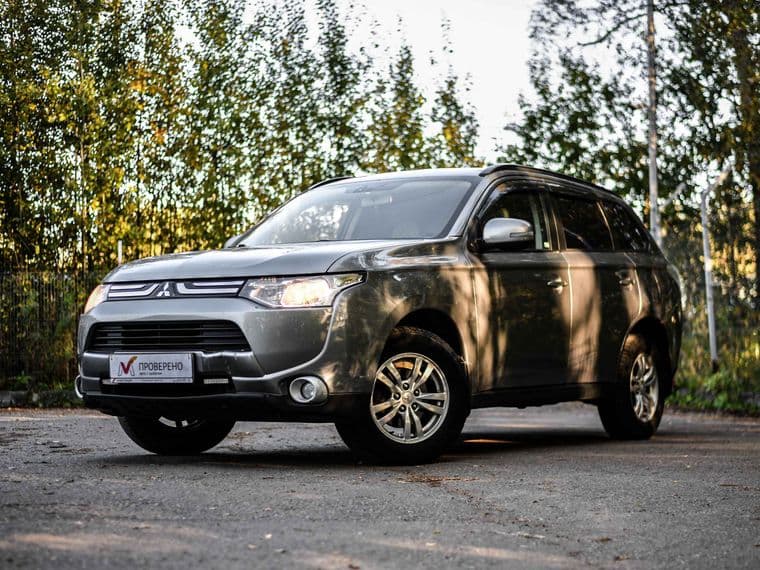 Mitsubishi Outlander, 2012