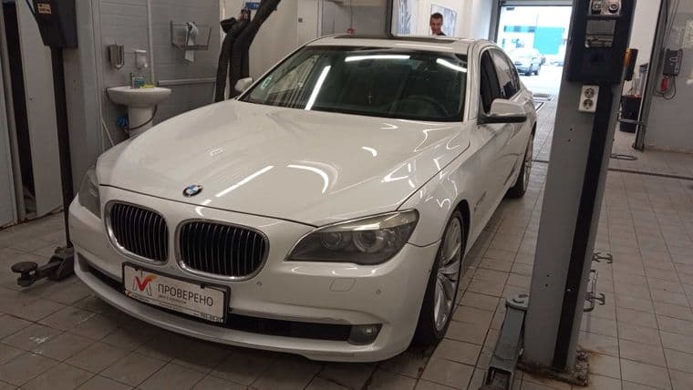 BMW 7 серия, 2011 - вид 2