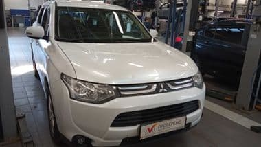 Mitsubishi Outlander 2013 года, 223 209 км - вид 2