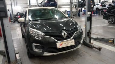 Renault Kaptur 2016 года, 301 522 км - вид 2