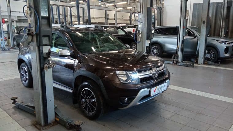 Renault Duster 2017 года, 138 287 км - вид 2
