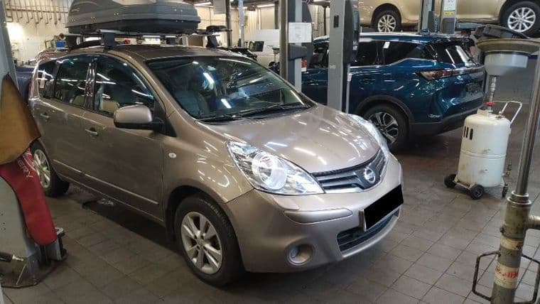 Nissan Note 2011 года, 232 100 км - вид 2