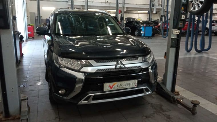 Mitsubishi Outlander, 2019 - вид 2