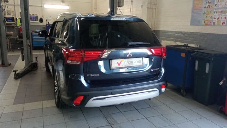 Mitsubishi Outlander, 2019 - вид 4