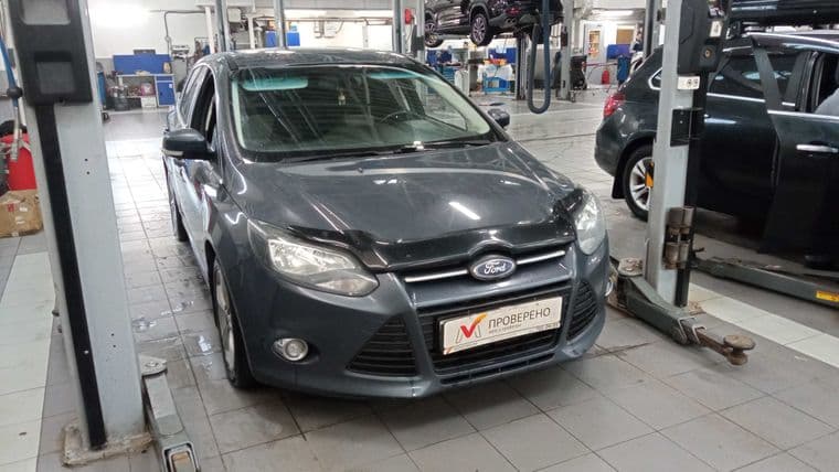 Ford Focus 2012 года, 220 430 км - вид 2