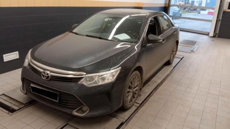 Toyota Camry, 2016