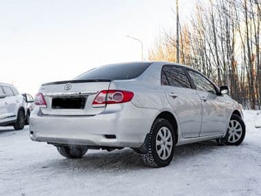 Toyota Corolla 2011 года, 207 562 км - вид 2