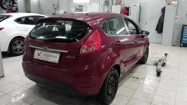 Ford Fiesta, 2011 - вид 2