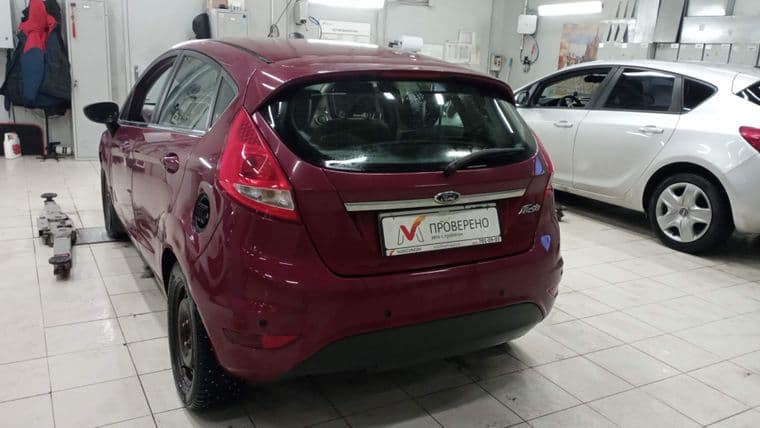 Ford Fiesta, 2011 - вид 3