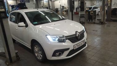 Renault Sandero 2020 года, 122 479 км - вид 2
