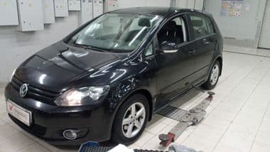 Volkswagen Golf Plus 2012 года, 67 504 км - вид 1