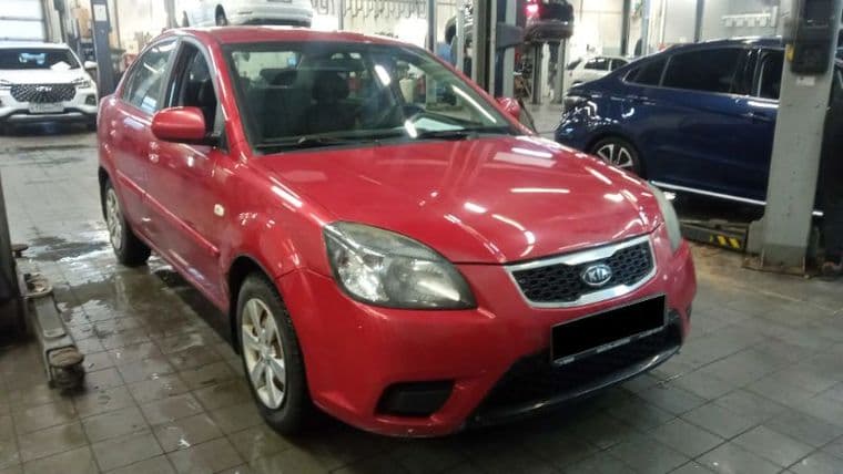 KIA Rio 2010 года, 137 897 км - вид 2