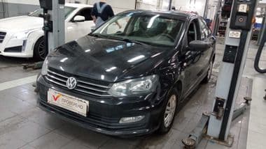 Volkswagen Polo 2015 года, 215 000 км - вид 1