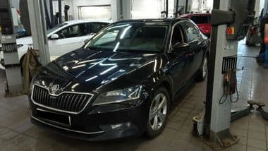 Skoda Superb 2016 года, 132 443 км - вид 1