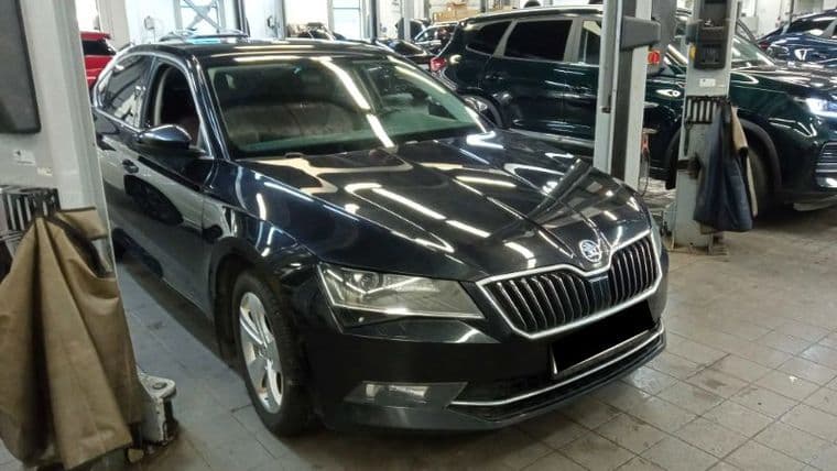 Skoda Superb 2016 года, 132 443 км - вид 2