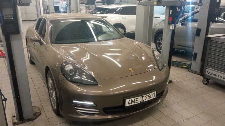 Porsche Panamera 4S, 2011 - вид 1