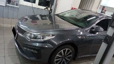 KIA Optima 2018 года, 75 880 км - вид 1