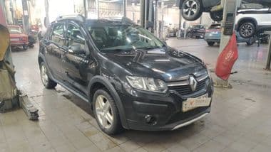 Renault Sandero Stepway 2015 года, 178 000 км - вид 2
