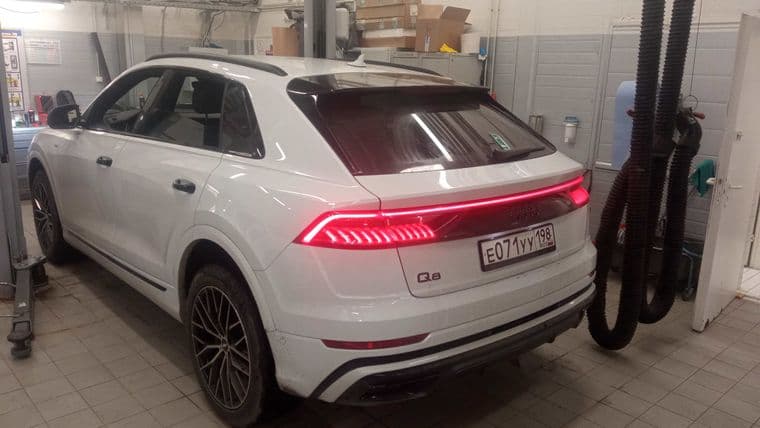 Audi Q8, 2019 - вид 3