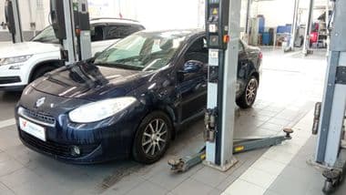 Renault Fluence 2010 года, 260 407 км - вид 1