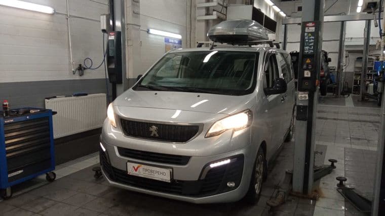 Peugeot Traveller, 2020