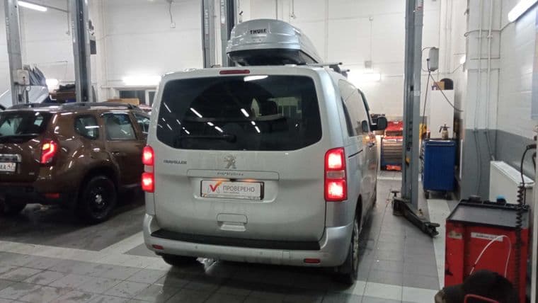 Peugeot Traveller, 2020 - вид 2