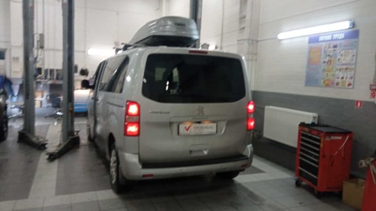 Peugeot Traveller, 2020 - вид 3