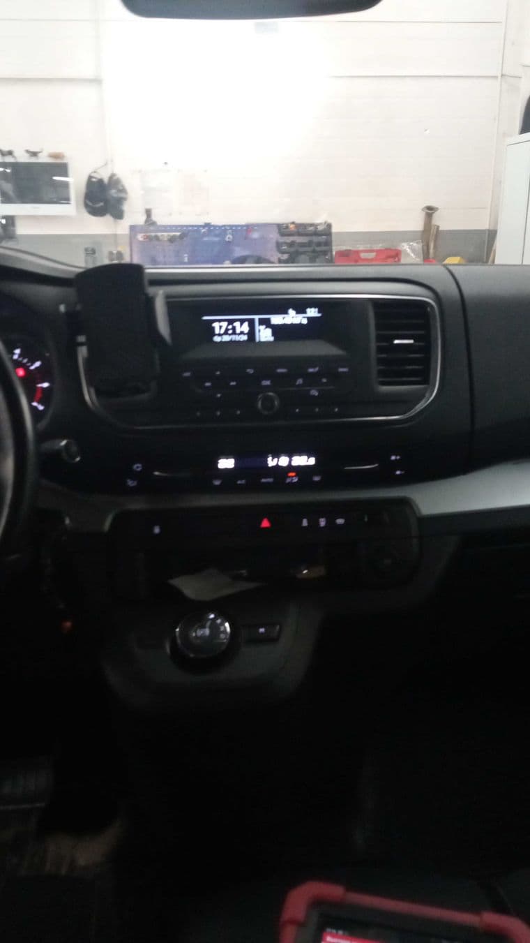 Peugeot Traveller, 2020 - вид 4