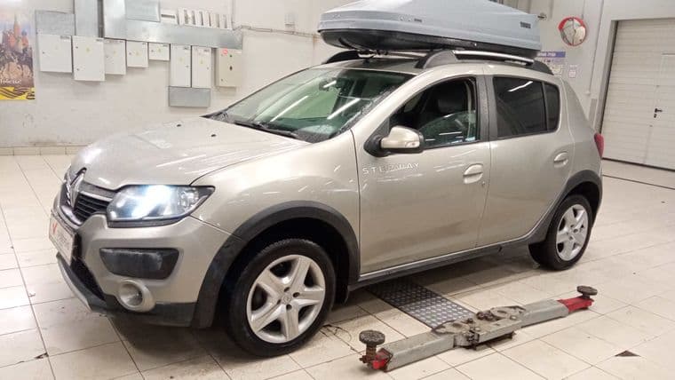 Renault Sandero Stepway 2017 года, 131 546 км - вид 1