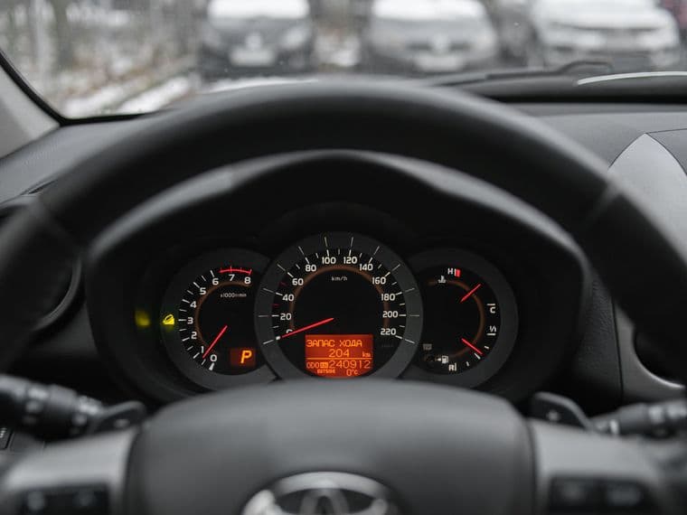 Toyota RAV4, 2011 - вид 4