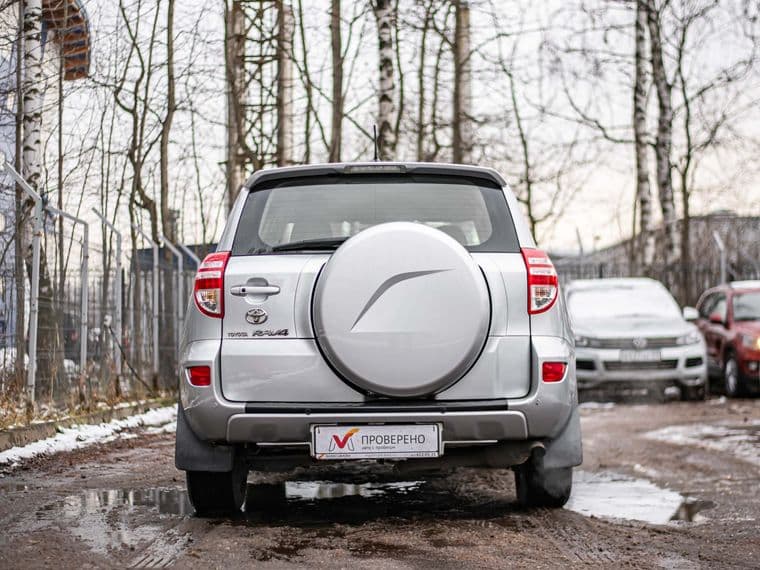Toyota RAV4, 2011 - вид 3
