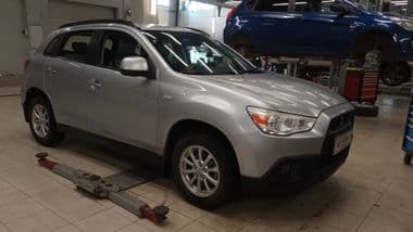 Mitsubishi ASX 2013 года, 200 960 км - вид 1